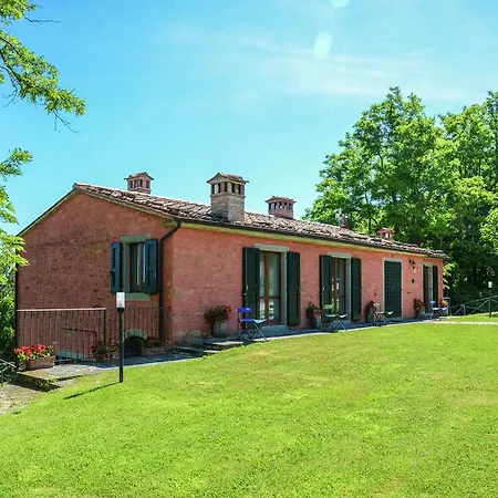 Spacious In With Swimming Pool Villa